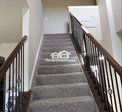 3rd image of 6422 Stingray Ln