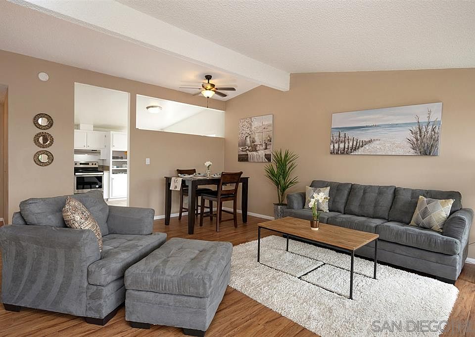 1st image of 2556 Melbourne Dr