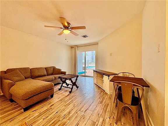 5th image of 420 Metairie Hammond Hwy APT 104