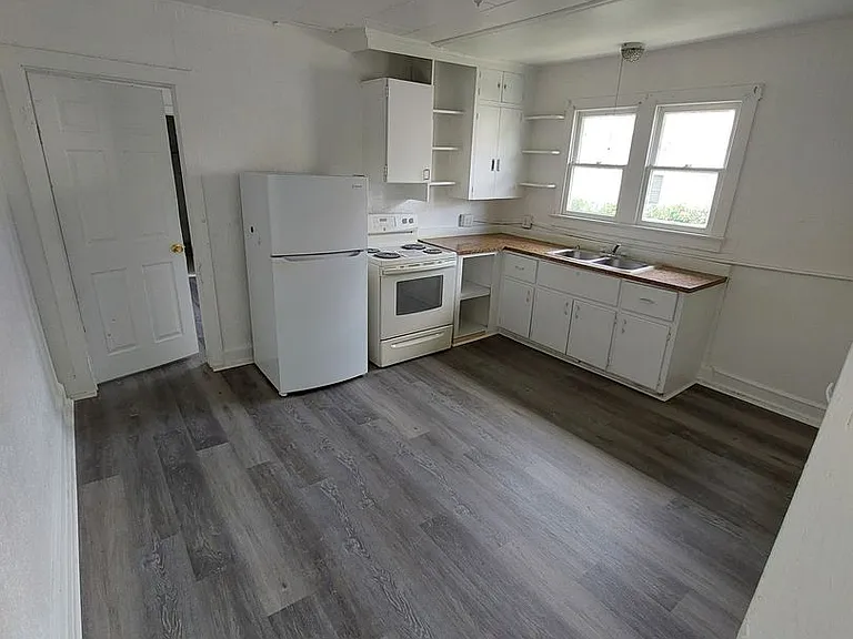 1016 NE 8th Ave — Photo 7