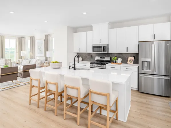 84 Silas Rd, Budd Lake, NJ 07828