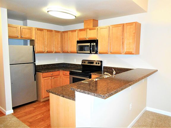 2nd image of 13789 NE 10th Pl #19-202