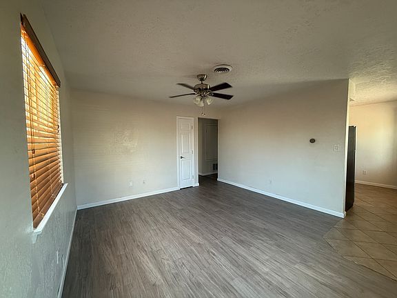2nd image of 5537 Alder St