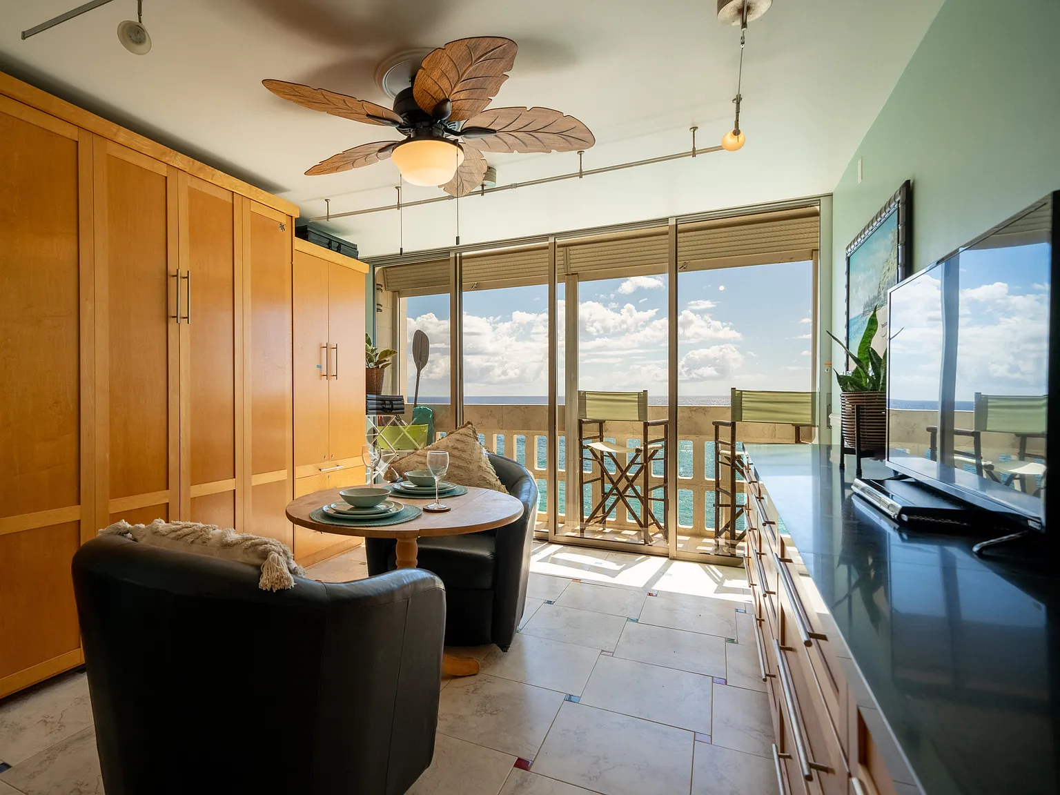 Studio, 500 sqft, $2,500 — Photo 2