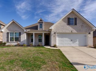 206 Dustin Ln NW, Madison, AL 35757