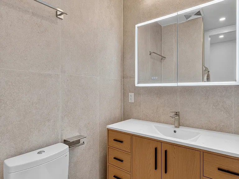 207 8th Ave #4R — Photo 6