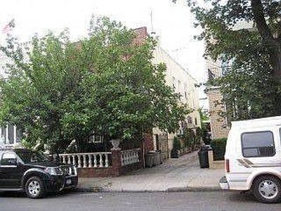 515 81st St, Brooklyn, NY, 11209