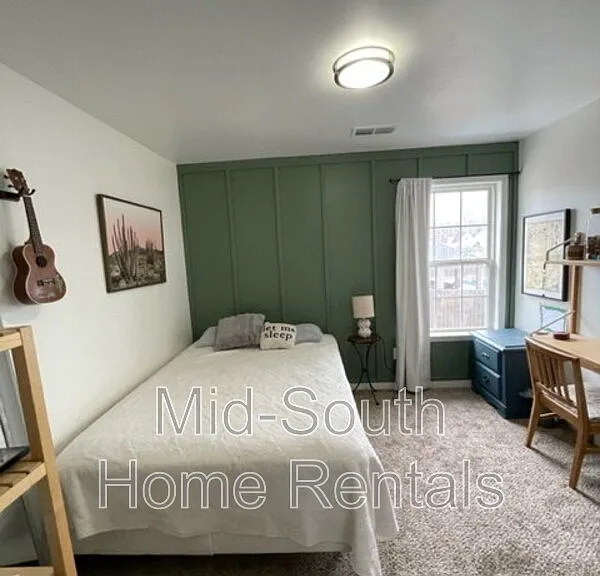 11189 Bernadette Cv — Photo 13