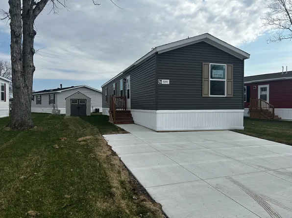 5292 Americana, Casco, MI 48064