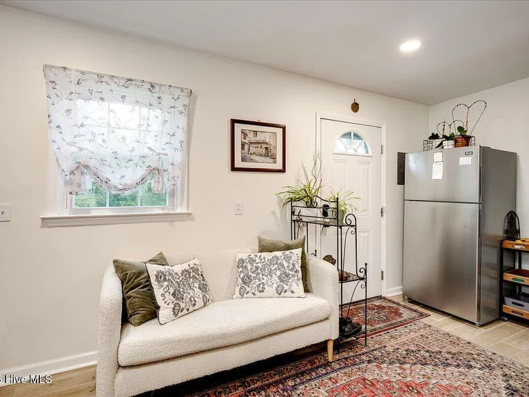 933 Campbellton Dr — Photo 29