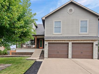 7549 N Tullis Ave, Kansas City, MO, 64158