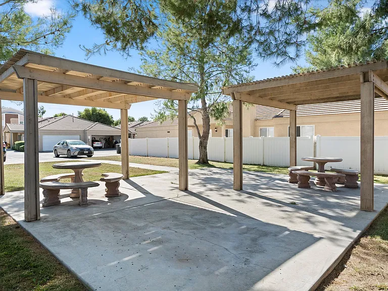 Santa Fe Palms — Photo 29
