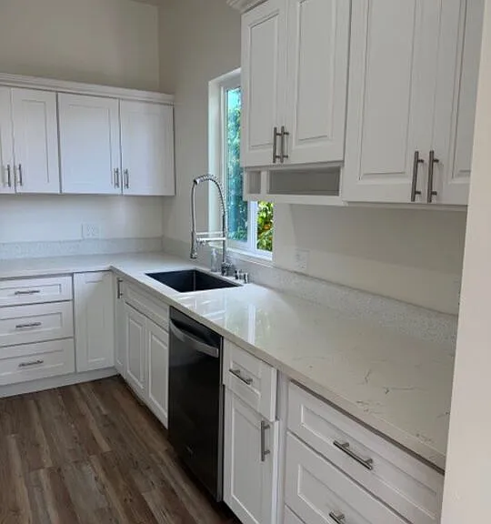 11018 Herrick Ave — Photo 4
