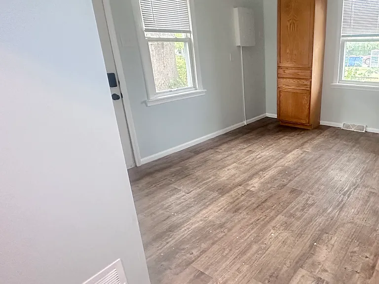 Couwlier Ave — Photo 35