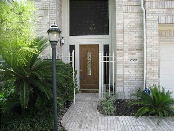3rd image of 10903 Wildcat Bridge Ln