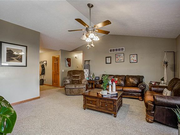 5th image of 5516 Glen Ct