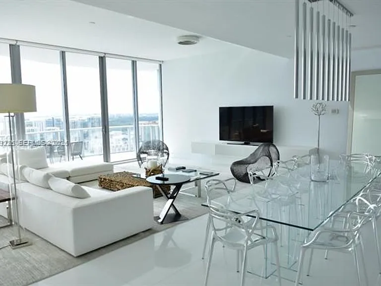 17475 Collins Ave #2802 — Photo 3