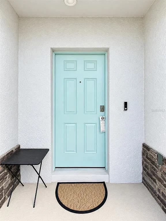 3 bed, 2.5 bath, 1551 sqft, $2,100 — Photo 3