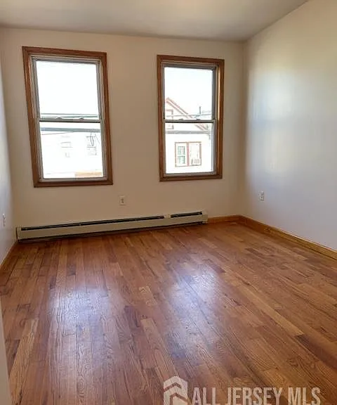 321 Pershing Ave #2 — Photo 4