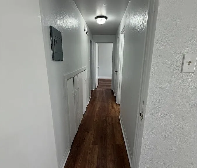 1740 W Mosier Pl #14 — Photo 5