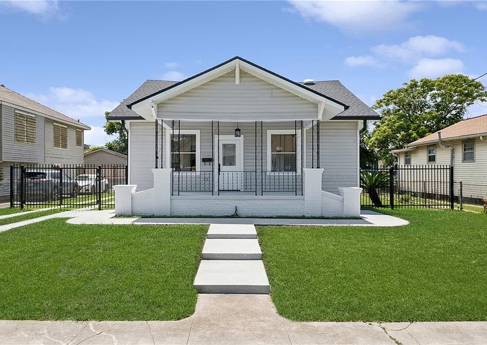 1st image of 2340 Wisteria St