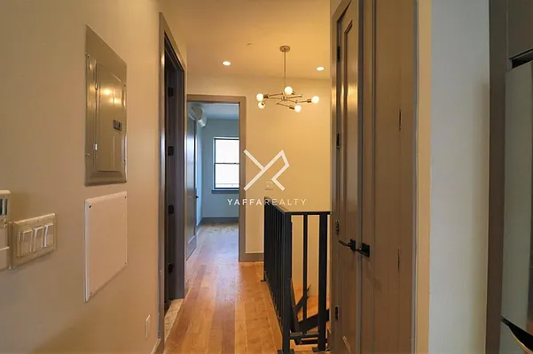 Rented by Yaffa Realty LLC | media 41