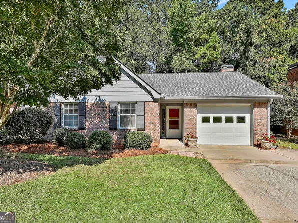 13 Dover Trl, Peachtree City, GA 30269