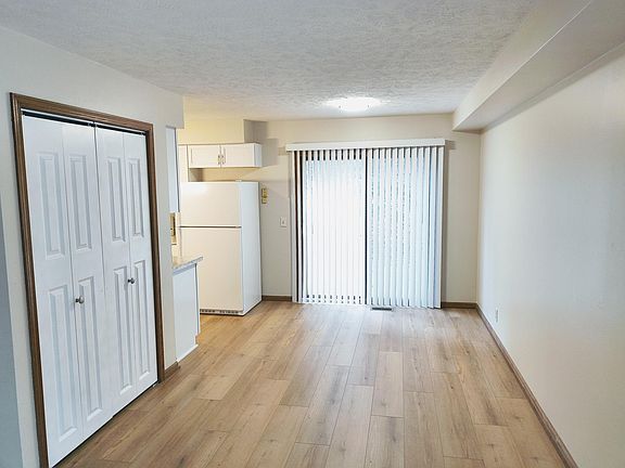 3rd image of 3412 Allendale Dr