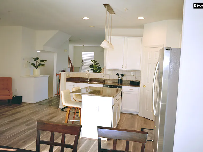 1034 Lily Way — Photo 9
