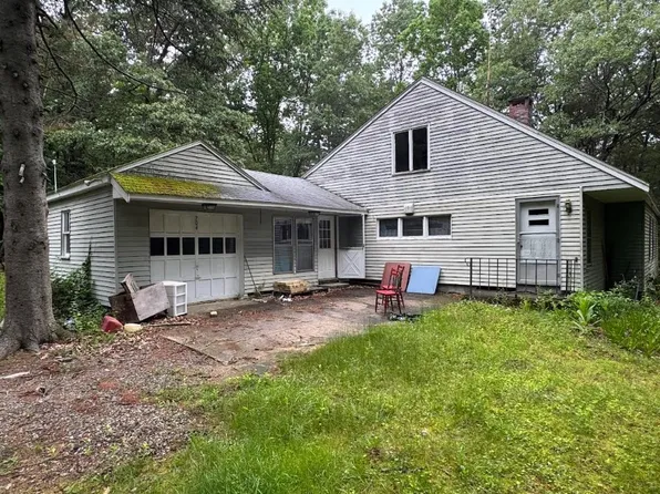 704 Crystal St, Haverhill, MA 01832