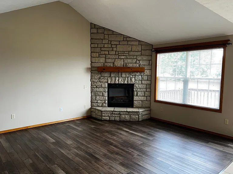 3443 S Farm Road 129 — Photo 9