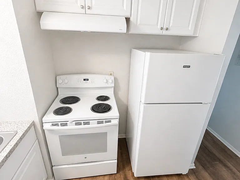 5400 Harmon Ave — Photo 5