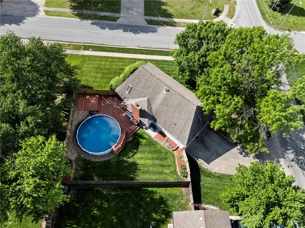 5313 McCoy St, Kansas City, MO 64133