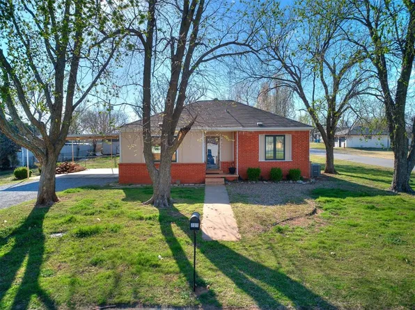 701 SW 1st St, Tuttle, OK 73089