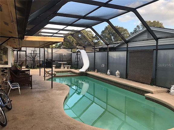 5th image of 4214 Hollow Hill Dr