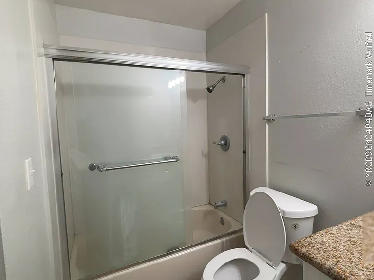 1224 N Commerce St #5 — Photo 7