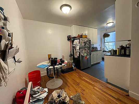 3rd image of 307 Sterling St APT D4