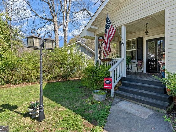 5th image of 45 Shannon Rd NE