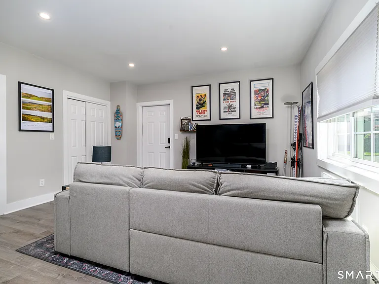 750 Cove Rd #5 — Photo 6