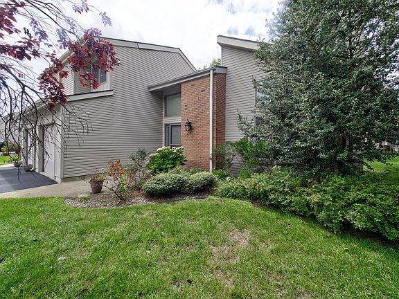 3rd image of 26 White Swan Way