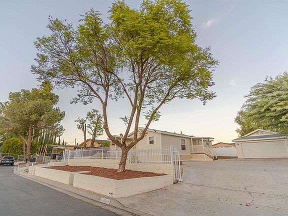 4th image of 755 Paul Ct