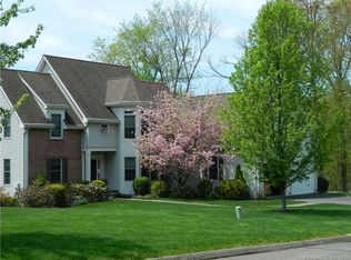 13 Winchester Way, Cromwell, CT 06416