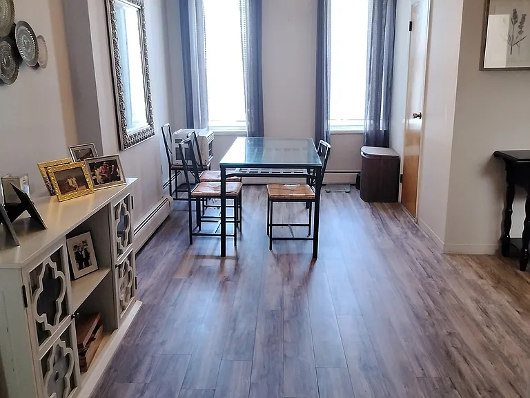 521 Madison St #6 — Photo 3