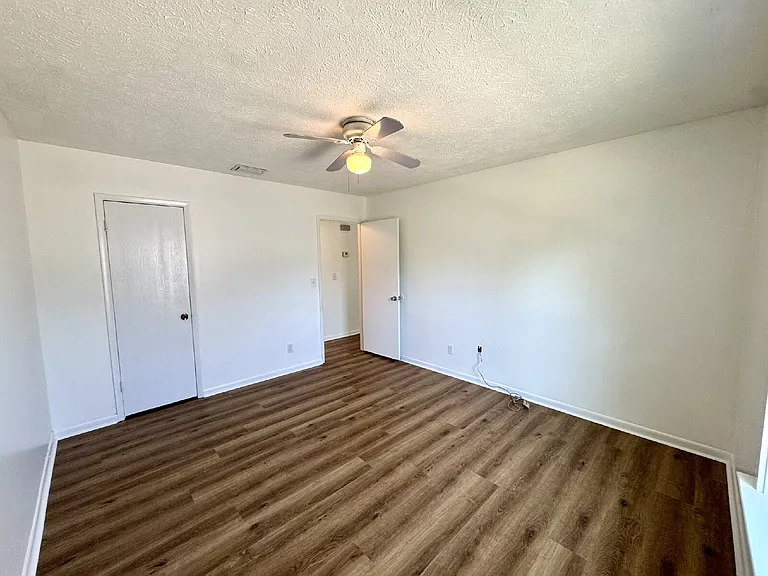 1501 Chestnut Ave #F — Photo 10