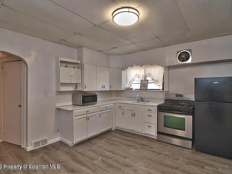 1418 Capouse Ave — Photo 15