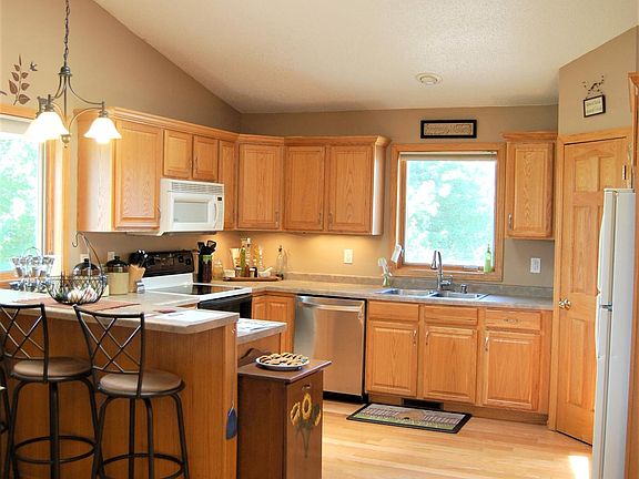 5th image of W4212 Ceresa Dr
