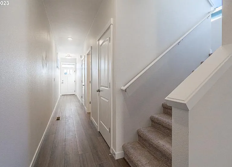 1731 NE Waterfront St — Photo 13