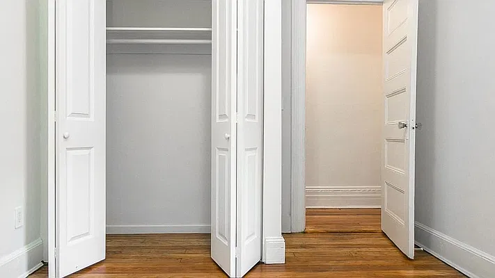 Rented by Nooklyn NYC LLC | media 22