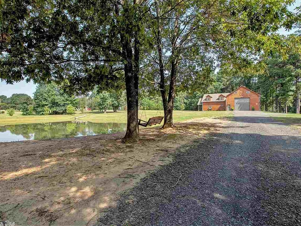 2nd image of 106 Curry Ln
