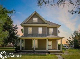 15151 Washington Rd, West Burlington, IA 52655